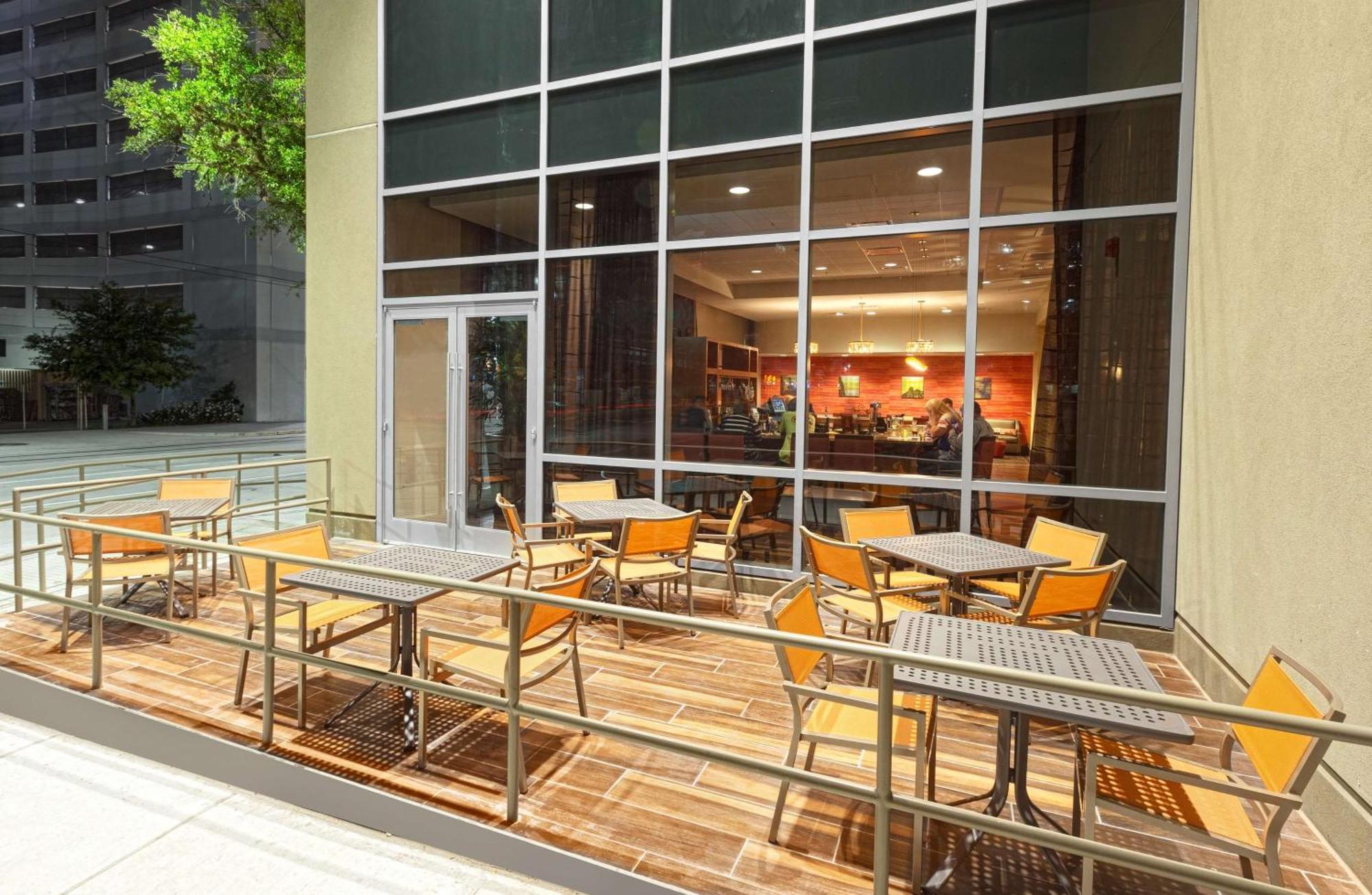 Hampton Inn Houston Downtown Exterior photo